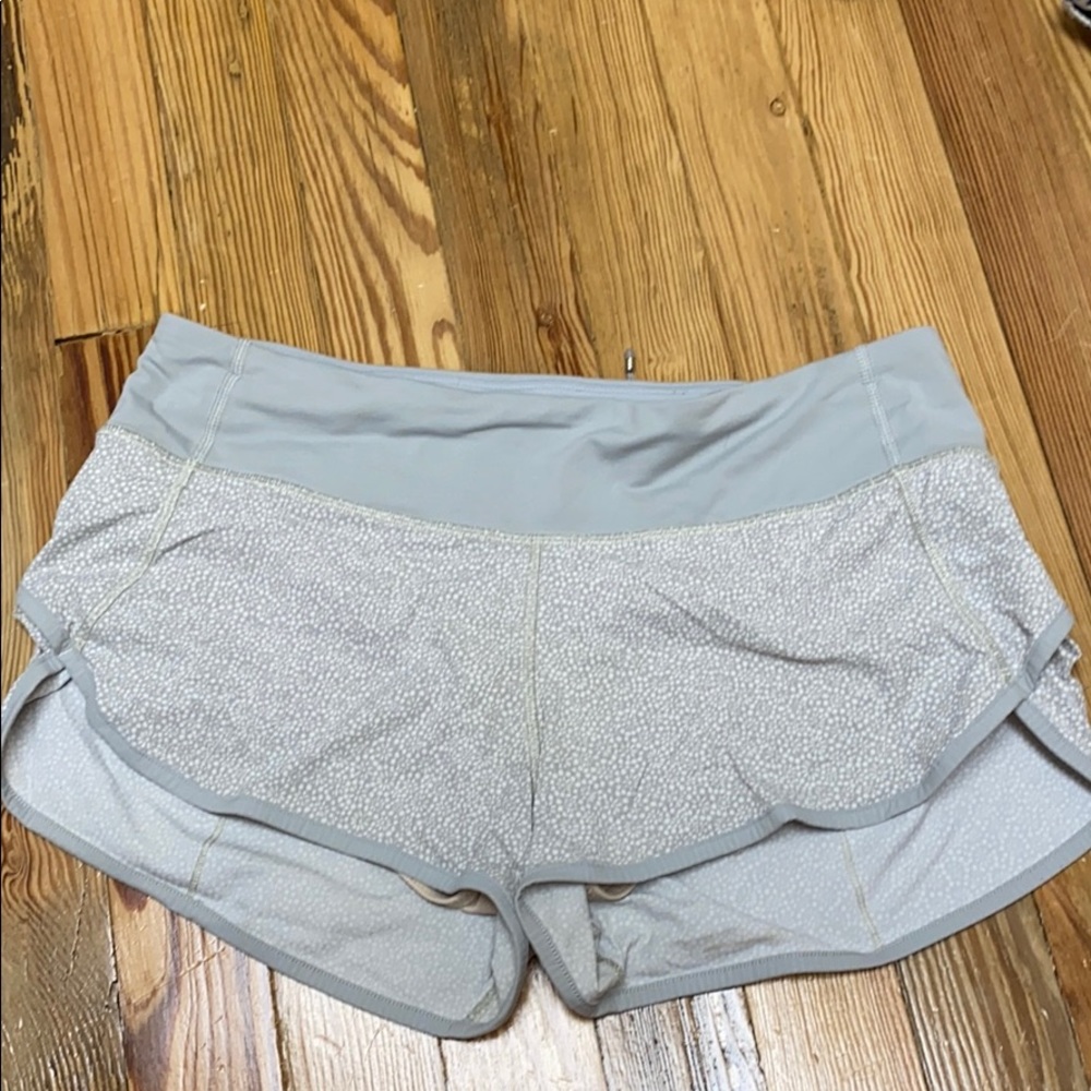 Lululemon Speed Up Shorts 2.5”